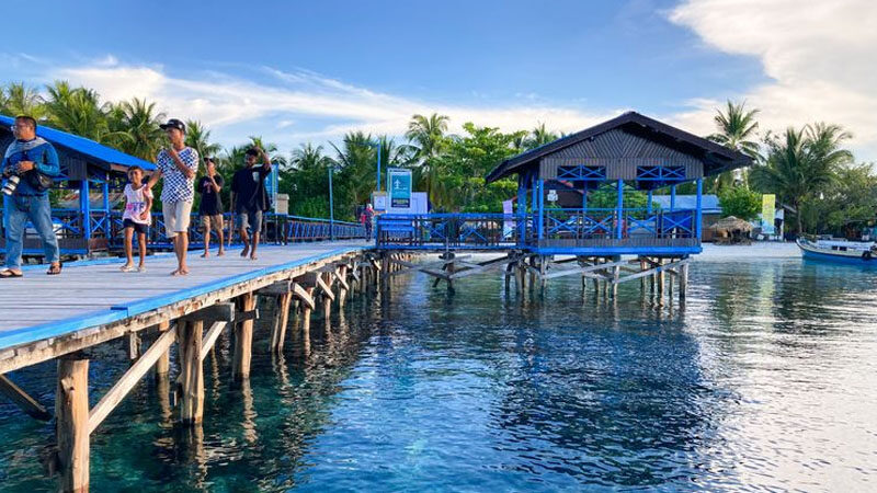 5 Aturan di Desa Wisata Arborek Raja Ampat, Jangan Loncat dari Dermaga