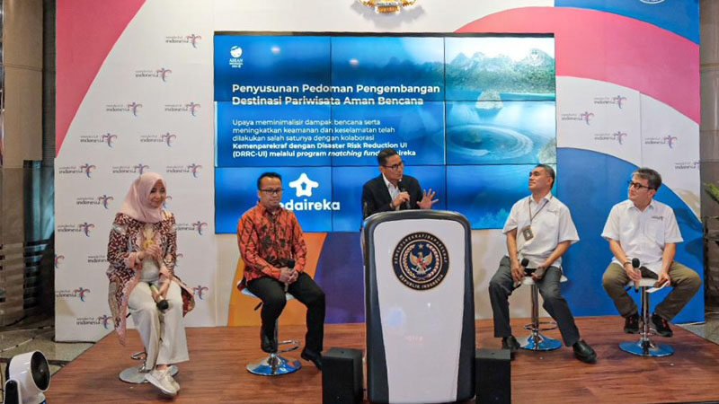 Menparekraf Sandiaga Susun Pedoman Destinasi Pariwisata Aman Bencana